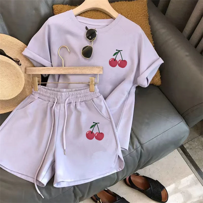 Women’s Sporty 2-Piece Tracksuit – Tee & Shorts Set