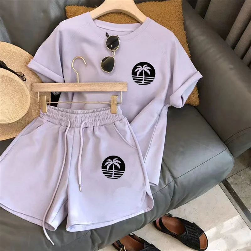 Women’s Sporty 2-Piece Tracksuit – Tee & Shorts Set